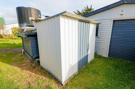 Photo of property in 32 Shortt Street, Foxton Beach, Foxton, 4815