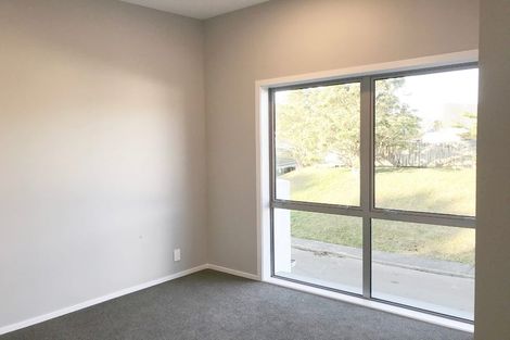 Photo of property in 14u3 Atkinson Street, Newlands, Wellington, 6037