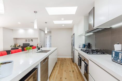 Photo of property in 21 Glenhaven Place, Te Atatu Peninsula, Auckland, 0610