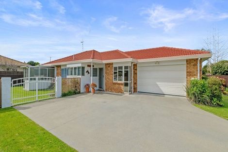 Photo of property in 54 Russley Drive, Mount Maunganui, 3116