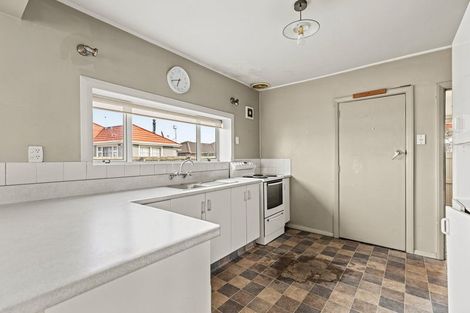 Photo of property in 303 Wainoni Road, Avondale, Christchurch, 8061