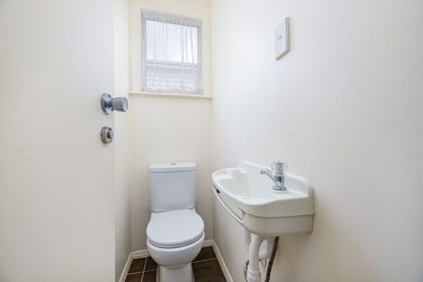 Photo of property in 71 Hutchinson Avenue, New Lynn, Auckland, 0600