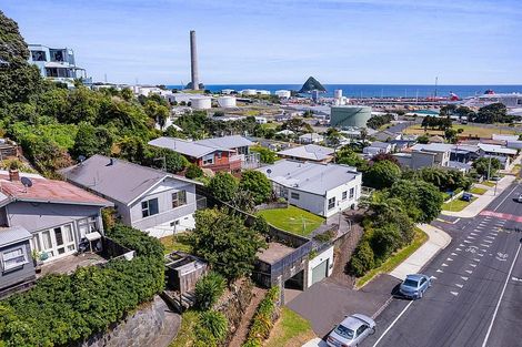 Photo of property in 54 Pioneer Road, Moturoa, New Plymouth, 4310