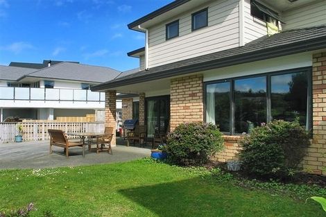 Photo of property in 52 Hawtrey Terrace, Churton Park, Wellington, 6037