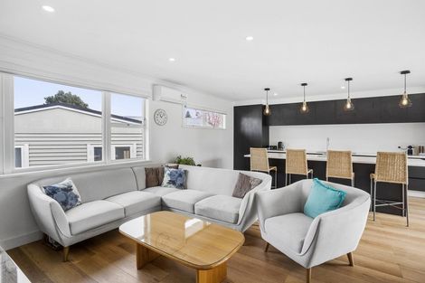 Photo of property in 59 Graham Avenue, Te Atatu Peninsula, Auckland, 0610