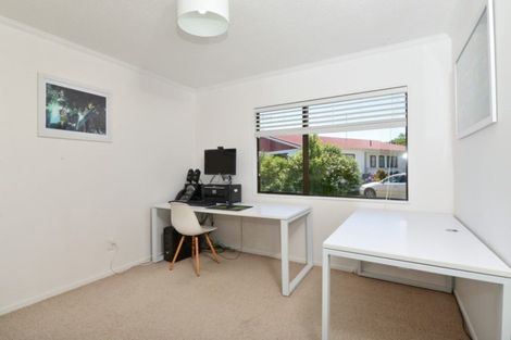 Photo of property in 55u7 Tuhikaramea Road, Dinsdale, Hamilton, 3204