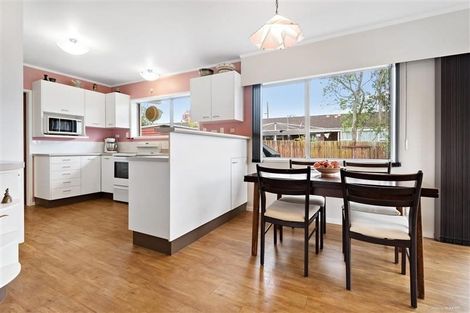 Photo of property in 46 Miltonia Avenue, Te Atatu South, Auckland, 0610