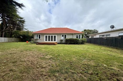 Photo of property in 11 Seddon Street, Naenae, Lower Hutt, 5011