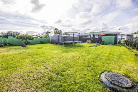 Photo of property in 70 Cargill Street, Papakura, 2110