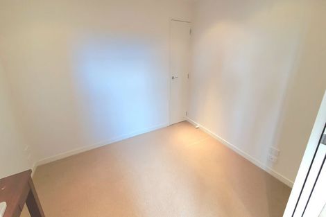 Photo of property in 35 Trotting Terrace, Fairview Heights, Auckland, 0632