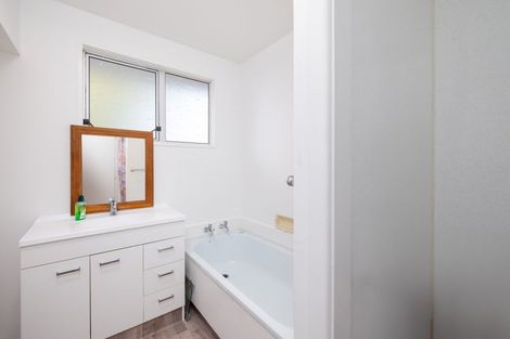 Photo of property in 9 Bonar Place, Woolston, Christchurch, 8062