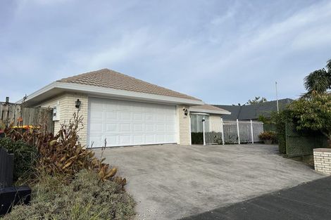 Photo of property in 2/11 Bowscale Place, Northpark, Auckland, 2013
