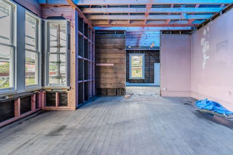 Photo of property in 1 Phillips Street, Kensington, Dunedin, 9011