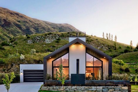 Photo of property in Kawarau Heights, 75 Kawarau Heights Boulevard, Lake Hayes, Queenstown, 9304