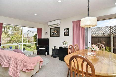 Photo of property in 66 Dunedin Street, Redwood, Christchurch, 8051