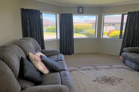 Photo of property in 22a Madison Street, Cambridge, 3434