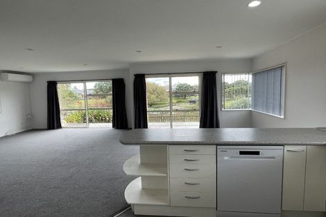 Photo of property in 19b Mcgowan Place, Orewa, 0931