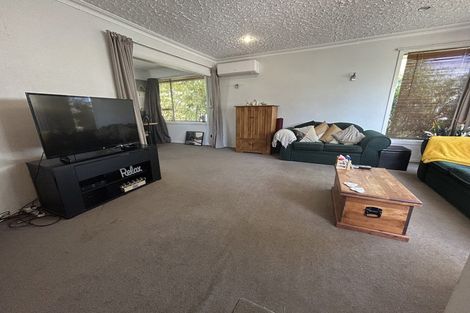 Photo of property in 12 Beatrice Place, Avonhead, Christchurch, 8042
