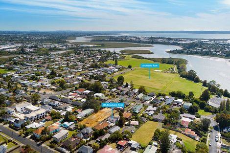 Photo of property in 48a Beaubank Road, Kelston, Auckland, 0602