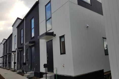Photo of property in 2/125b Metcalfe Road, Ranui, Auckland, 0612