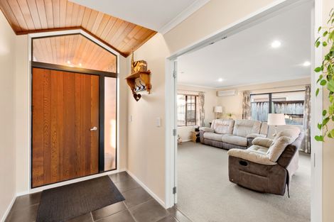 Photo of property in 12 Whitford Place, Rototuna North, Hamilton, 3210