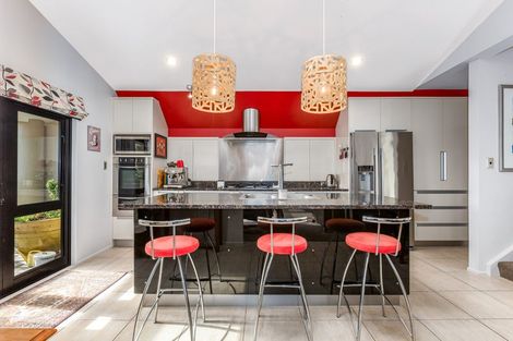 Photo of property in 52 Walter Road, Lowry Bay, Lower Hutt, 5013