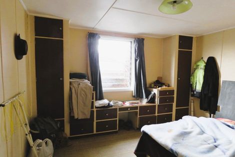 Photo of property in 19 Fonblanque Street, Westport, 7825