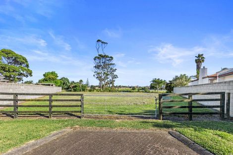 Photo of property in 30 Sovereign Drive, Papamoa Beach, Papamoa, 3118