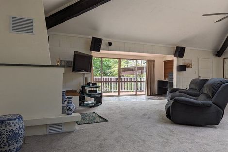 Photo of property in 118b Konini Road, Titirangi, Auckland, 0604