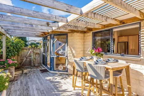 Photo of property in 3 Takahe Drive, Paraparaumu Beach, Paraparaumu, 5032