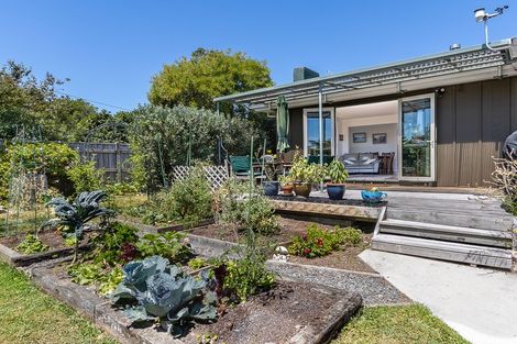 Photo of property in 34 Ngaio Road, Waikanae, 5036