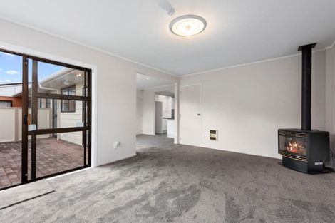 Photo of property in 23f2-a Ranfurly Street, Trentham, Upper Hutt, 5018