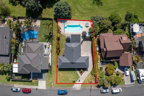 Photo of property in 14 Tarahanga Street, Northcote, Auckland, 0627