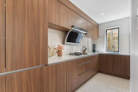 Photo of property in 34a Sovereign Place, Glenfield, Auckland, 0629