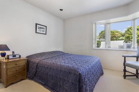 Photo of property in 4 Pacific Parade, Army Bay, Whangaparaoa, 0930