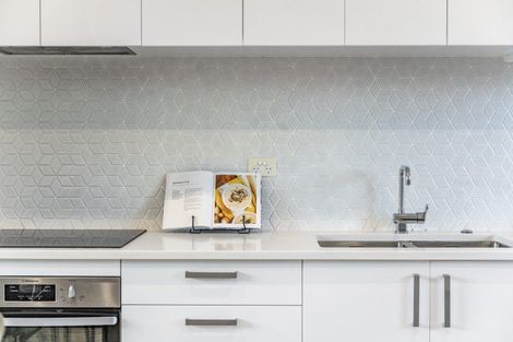 Photo of property in 6 Touhou Road, Hobsonville, Auckland, 0616