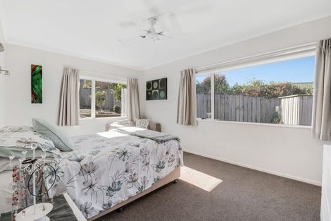Photo of property in 84 Tauranga Place, Orewa, 0931