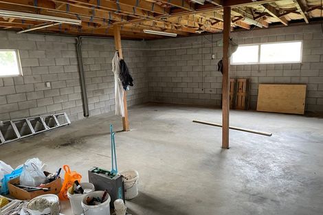 Photo of property in 5 Miltonia Avenue, Te Atatu South, Auckland, 0610