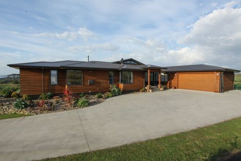Photo of property in 65 Te Ahiawa Road, Raglan, 3297