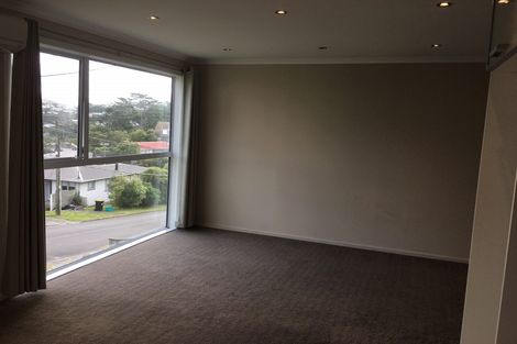 Photo of property in 25b Omega Street, Newlands, Wellington, 6037