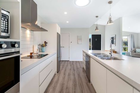 Photo of property in 76 Waitarere Rise Avenue, Waitarere, Levin, 5510