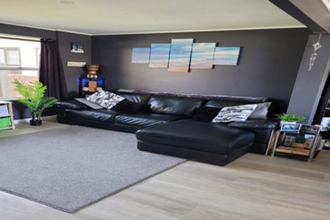 Photo of property in 2/3 School Road, Plimmerton, Porirua, 5026