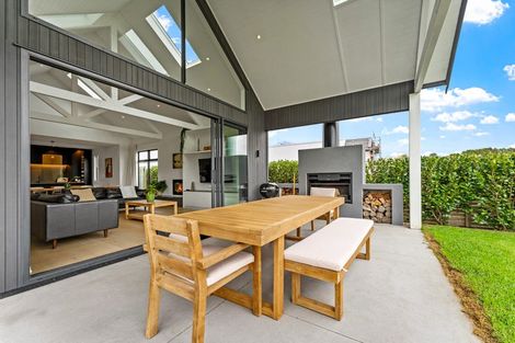 Photo of property in 11 Tiaki Lane, Matakana, 0985