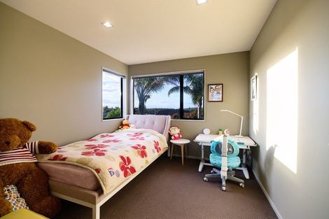 Photo of property in 17 Fernloche Place, Flat Bush, Auckland, 2016
