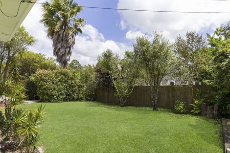 Photo of property in 41 Brandon Road, Glen Eden, Auckland, 0602