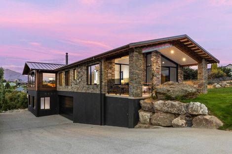 Photo of property in 93 Plantation Road, Wanaka, 9305