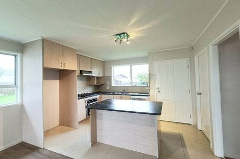 Photo of property in 27 Sandrine Avenue, Clover Park, Auckland, 2019
