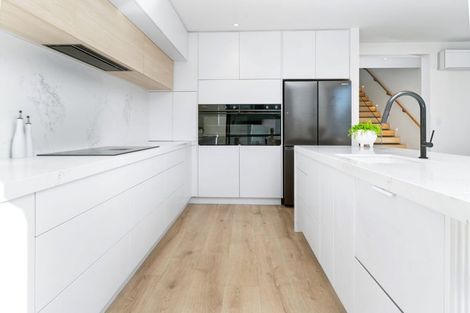 Photo of property in 10a Memorial Avenue, Ilam, Christchurch, 8053