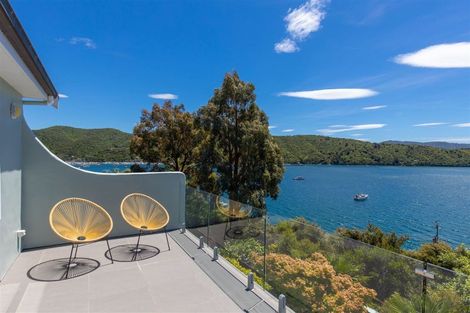 Photo of property in 2 Marina View, Waikawa, Picton, 7281