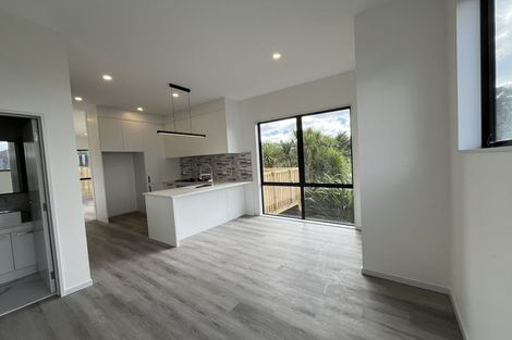 Photo of property in 10d Mantra Road, Massey, Auckland, 0614